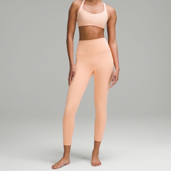 Lululemon wundertrain leggings 25” light blue - Picture 5 of 5